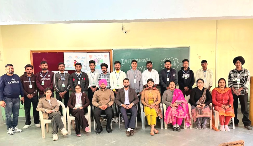 केसी पॉलिटेक्निक कॉलेज में मनाया गया अंतरराष्ट्रीय महिला दिवस